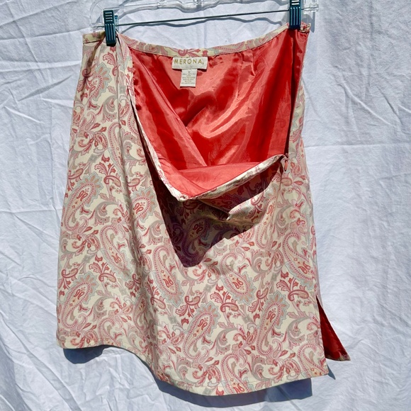 Pastel Pink, Yellow and Blue 100% Silk Paisley Mini Skirt Fully Lined - Picture 4 of 4